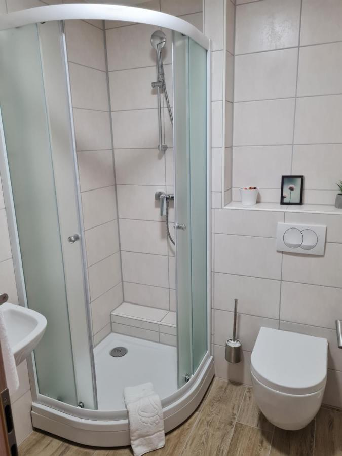 Restoran I Sobe Savic Bed & Breakfast Krnjak Luaran gambar